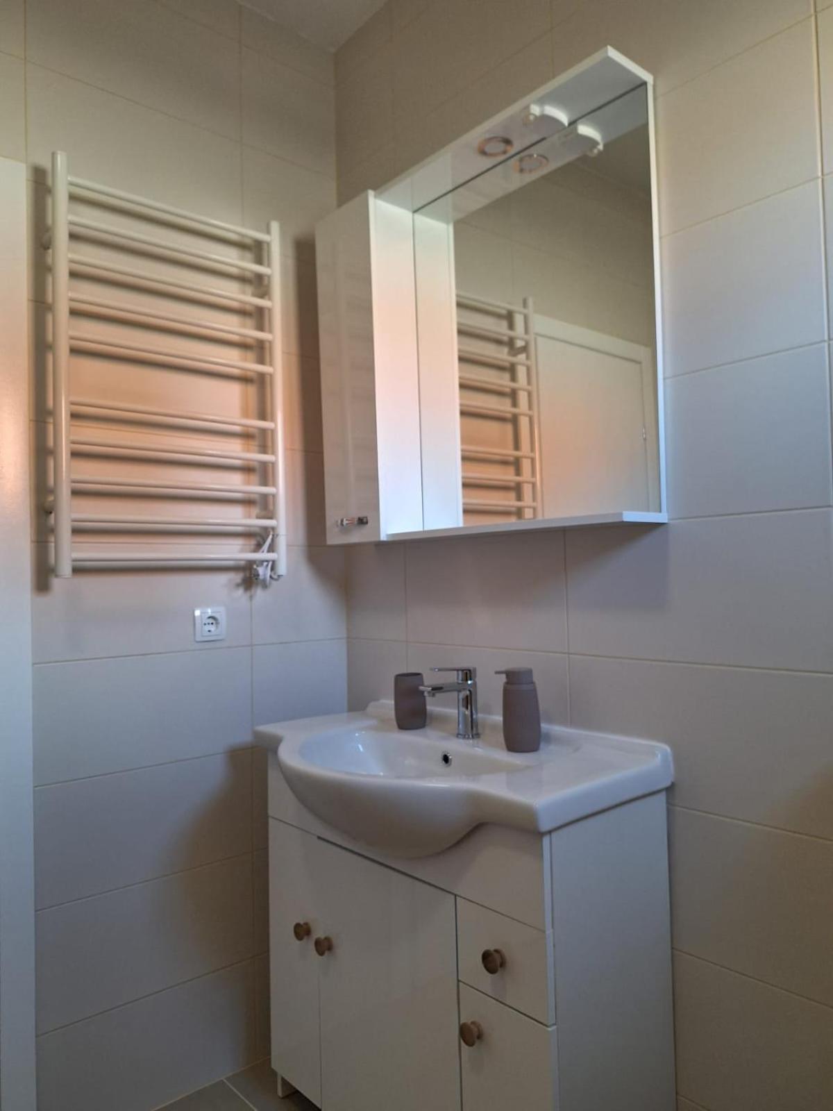 Apartment Mara Primošten Esterno foto